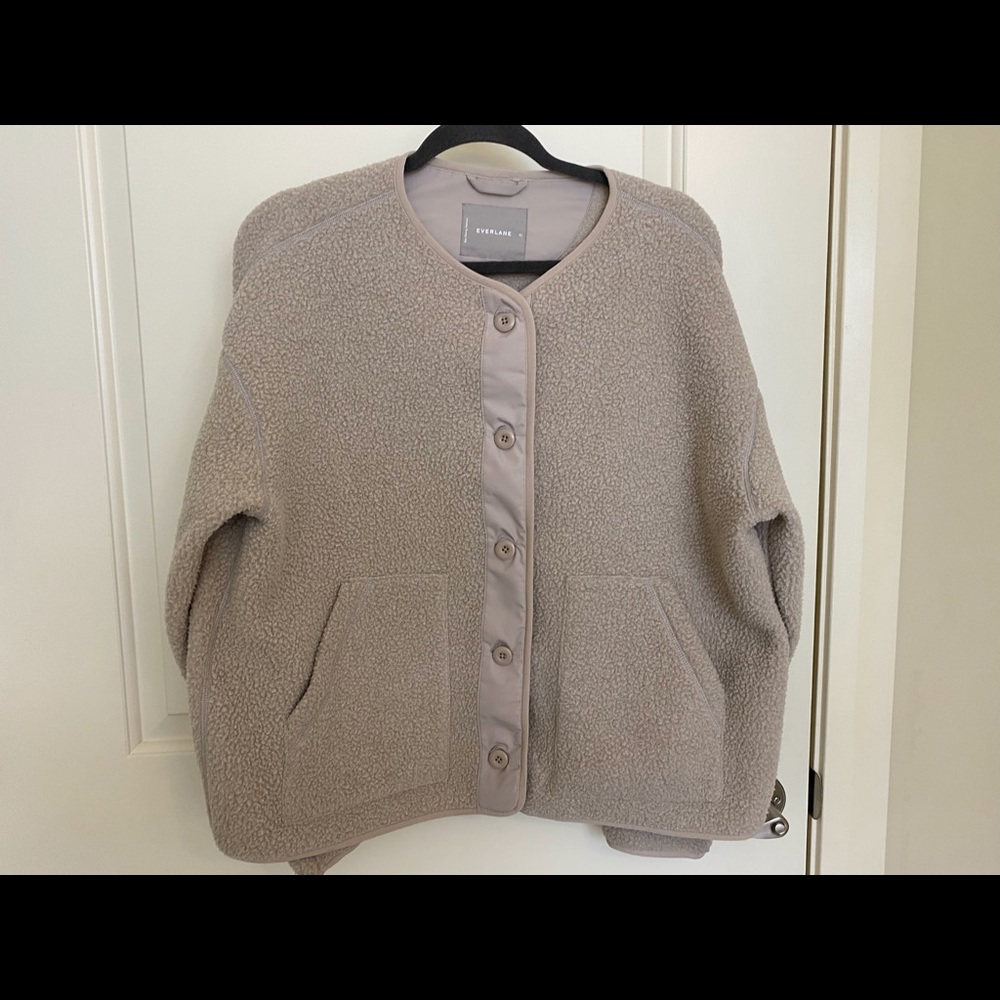 Like New Everlane Renew Teddy Liner